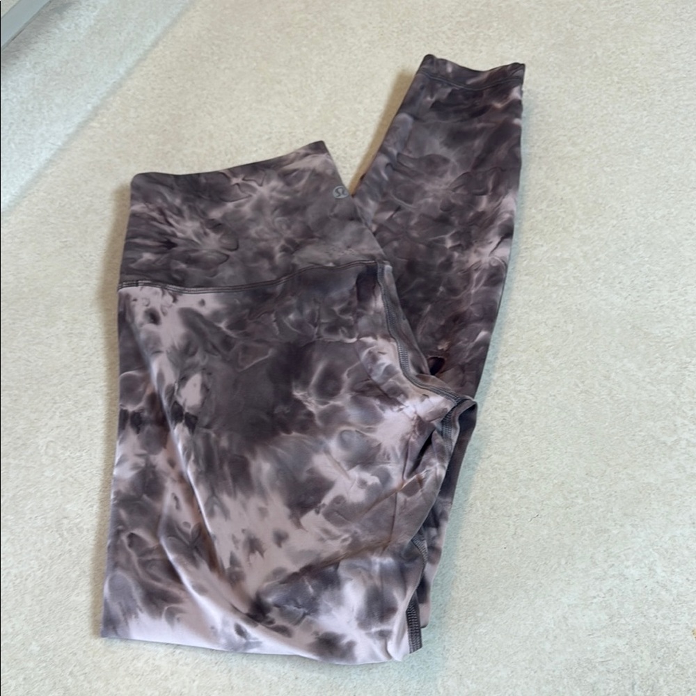 Lululemon Tie-Dye Leggings in Black and Pink